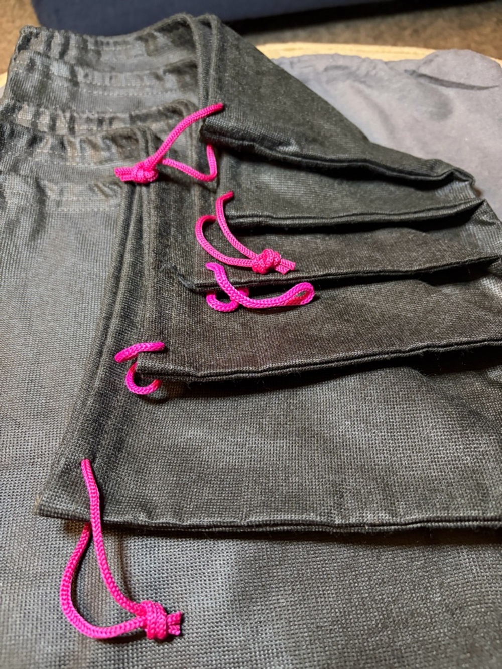 Kate Spade bundle of 5 Black Dust Bag with Pink Drawstrings and Gold Logo - Picture 3 of 3